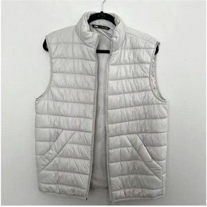 Zara Men’s Puffer Vest
